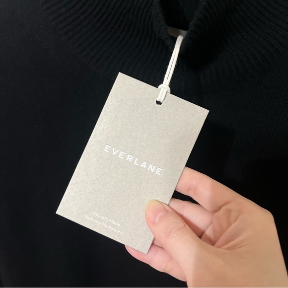 NWT Everlane The Cashmere Wool Turtleneck Sweater Small Black Quiet Luxury - Picture 6 of 12